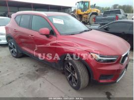 VOLVO XC40 MOMENTUM/R-DESIGN 2019