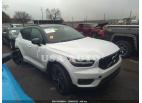 VOLVO XC40 MOMENTUM/R-DESIGN 2019