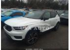 VOLVO XC40 MOMENTUM/R-DESIGN 2019