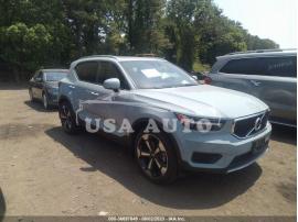 VOLVO XC40 MOMENTUM/R-DESIGN 2019