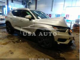 VOLVO XC40 MOMENTUM/R-DESIGN 2019