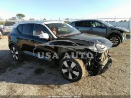 VOLVO XC40 MOMENTUM/R-DESIGN 2019