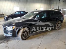VOLVO V60 CROSS 2017