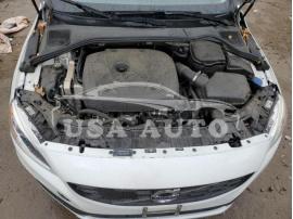 VOLVO V60 CROSS 2017