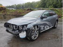 VOLVO V60 CROSS 2017