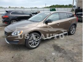 VOLVO V60 CROSS 2018