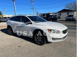 VOLVO V60 CROSS 2016