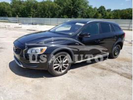 VOLVO V60 CROSS 2016