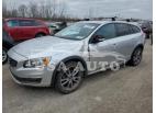 VOLVO V60 CROSS 2015