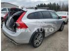 VOLVO V60 CROSS 2015