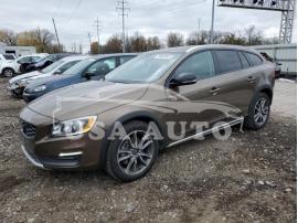 VOLVO V60 CROSS 2016