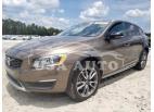 VOLVO V60 CROSS 2015