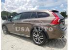 VOLVO V60 CROSS 2015