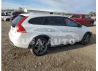 VOLVO V60 CROSS 2015