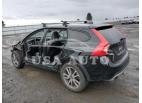 VOLVO V60 CROSS 2015