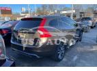 VOLVO V60 CROSS 2015