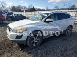 VOLVO XC60 T6 2012