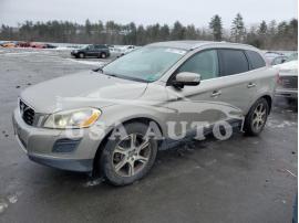 VOLVO XC60 T6 2013