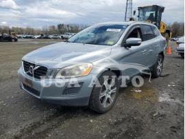 VOLVO XC60 T6 2012