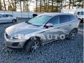 VOLVO XC60 T6 2012
