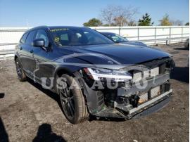 VOLVO V90 CROSS 2020