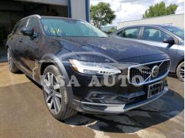 VOLVO V90 CROSS 2021