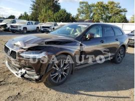 VOLVO V90 CROSS 2017
