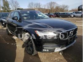 VOLVO V90 CROSS 2018