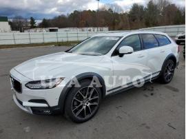 VOLVO V90 CROSS 2019