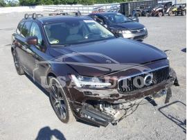 VOLVO V90 CROSS 2017