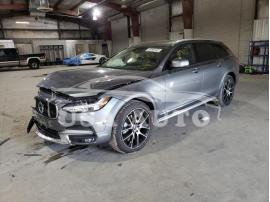VOLVO V90 CROSS 2018