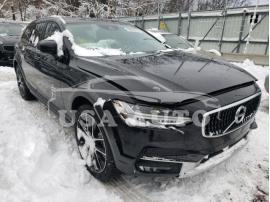 VOLVO V90 CROSS 2020