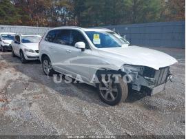 VOLVO XC90 MOMENTUM 2022