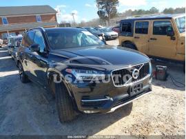 VOLVO XC90 T6 MOMENTUM 2018