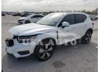 VOLVO XC40 T4 MO 2022