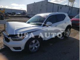 VOLVO XC40 T4 MO 2022
