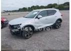 VOLVO XC40 T4 MOMENTUM 2021