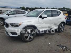 VOLVO XC40 T4 MO 2021