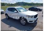 VOLVO XC40 MOMENTUM 2021