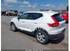 VOLVO XC40 MOMENTUM 2021