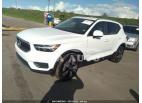 VOLVO XC40 MOMENTUM 2020