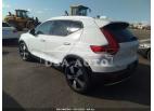 VOLVO XC40 MOMENTUM 2020