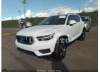 VOLVO XC40 MOMENTUM 2020