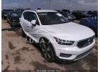 VOLVO XC40 MOMENTUM 2020