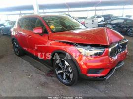 VOLVO XC40 MOMENTUM 2019