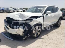 VOLVO XC40 T4 MO 2020