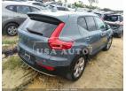 VOLVO XC40 MOMENTUM 2020