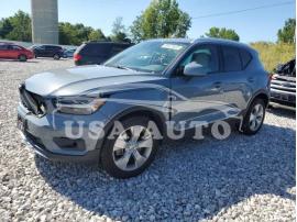 VOLVO XC40 T4 MO 2021