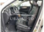 VOLVO XC40 T4 MO 2022
