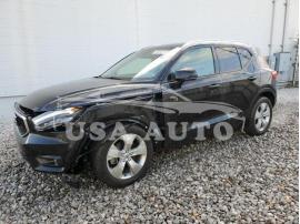 VOLVO XC40 T4 MO 2022